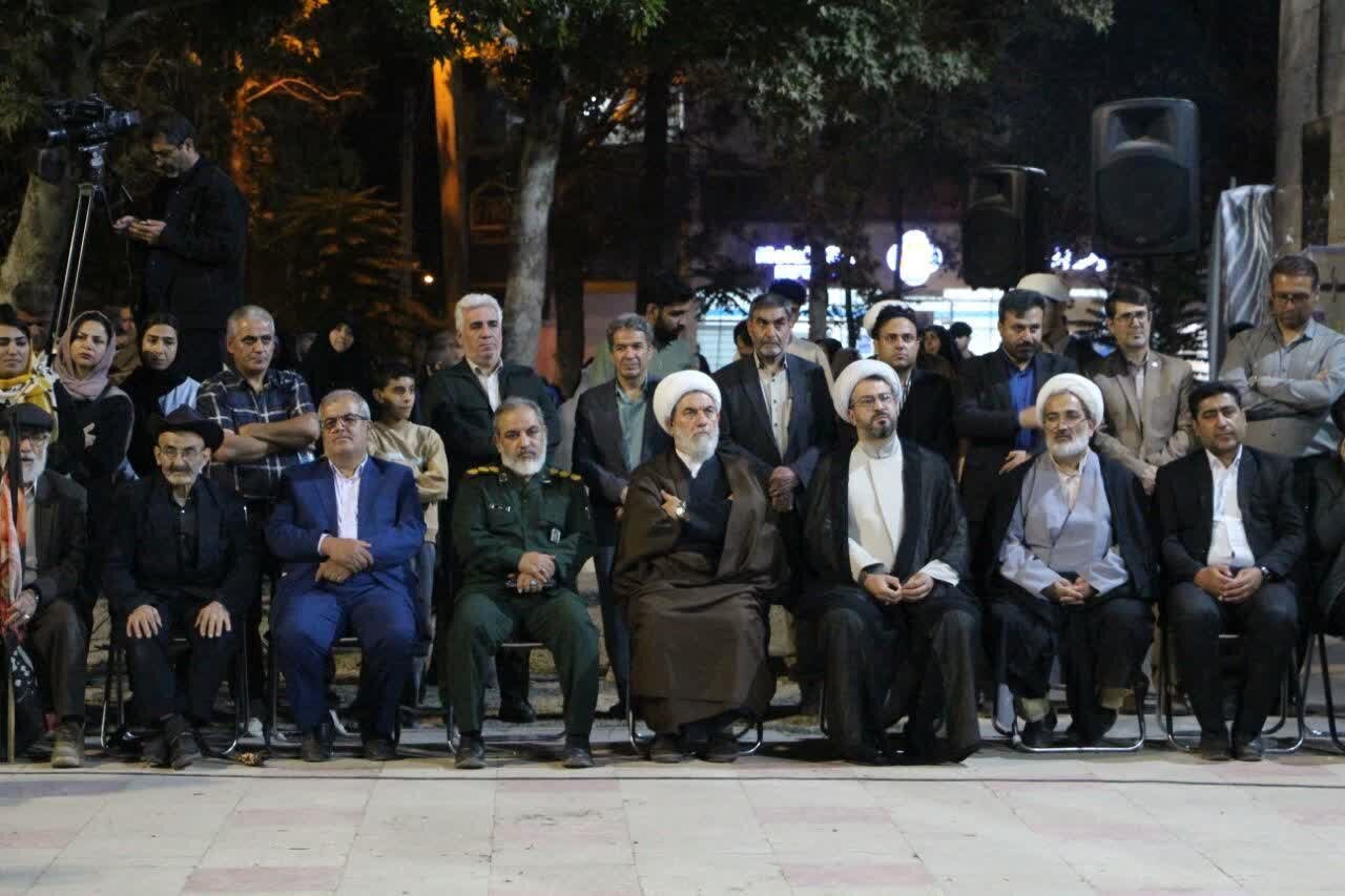 فیلم/ دیدار و گفت‌وگوی امام جمعه شهرستان الوند و تقدیر از حضور مردم این شهر در میادین و خیابانها