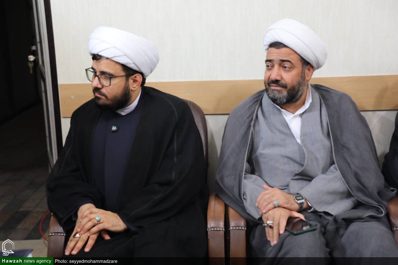 دیدار رئیس مرکز خدمات و هیئت همراه با نماینده ولی فقیه در یزد