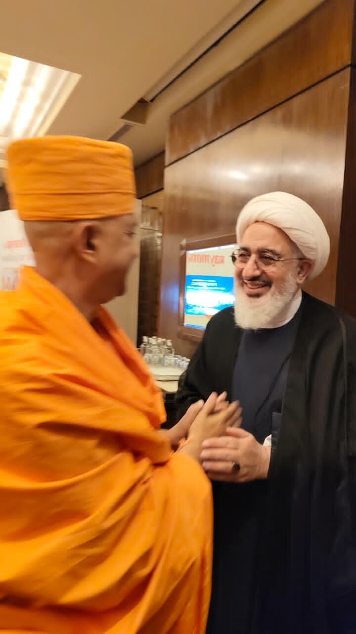 भारत में ईरान के सर्वोच्च नेता के प्रतिनिधि की बीएपीएस के अंतर्राष्ट्रीय प्रवक्ता से मुलाक़ात