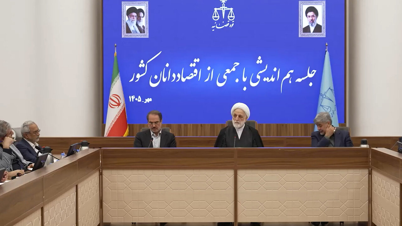 سرمایه اجتماعی و مقوله اعتماد مردم، بسیار امر حائز اهمیتی است