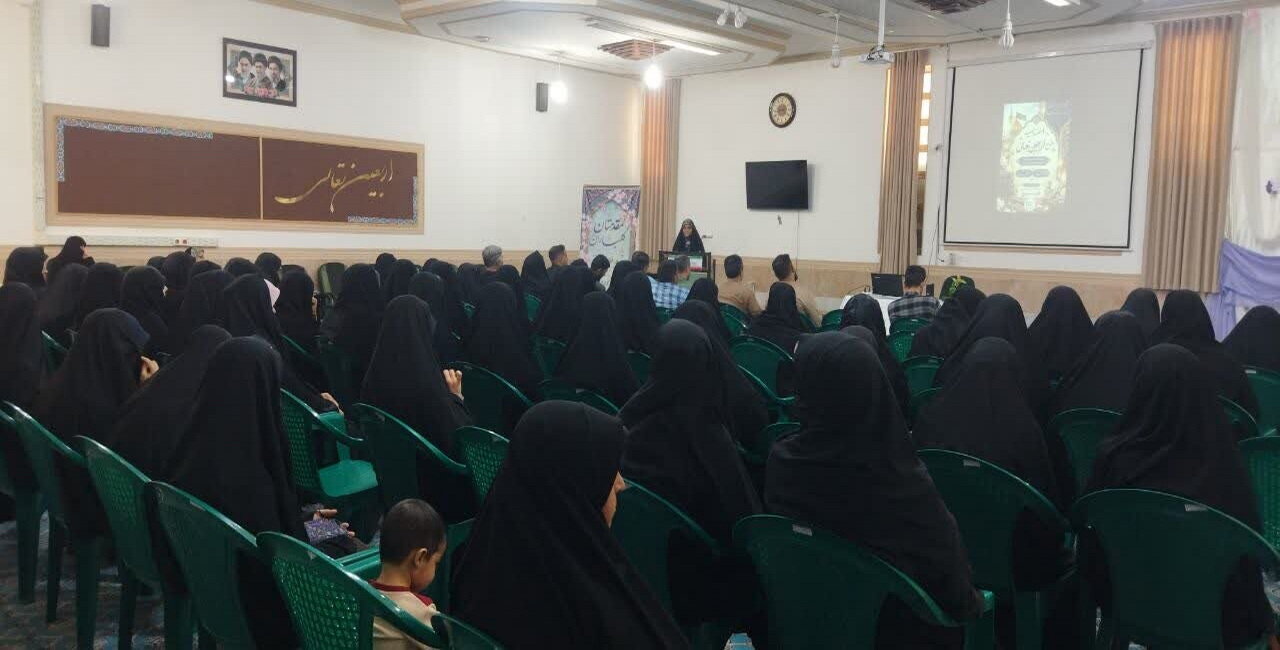 تصاویر/ مراسم اختتامیه طرح «اربعین تعالی» در مدرسه علمیه حضرت زینب(س) کرمان
