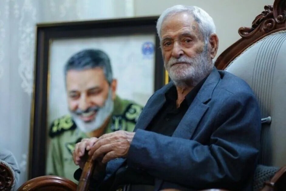 والدین شهدا اسوه صبر و معرفتند
