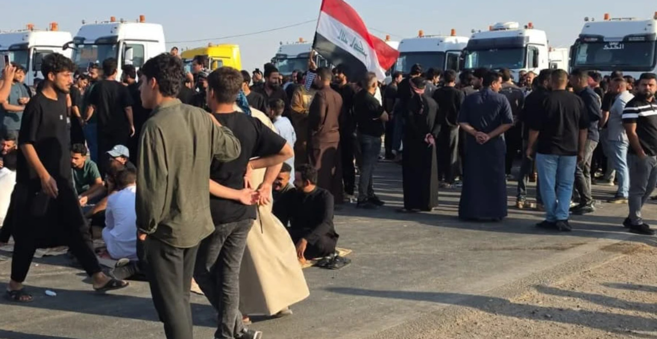 إغلاق منفذ الشيب الحدودي مع إيران يشعل احتجاجات في ميسان وقطع طريق الشركات النفطية