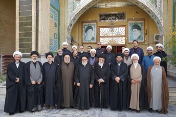 تصاویر/ بزرگداشت ارتحال آیت‌الله‌ العظمی شبیری زنجانی(ره) در حوزه علمیه کرمانشاه