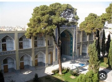 چارچوب آموزشی و راهبردی مدرسه علمیه جده بزرگ، الگویی برای تعالی علمی، رشد معنوی و تبلیغ دینی
