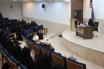 طلاب نخبه با شناسایی مسائل جامعه و تولید محتوای دینی، پیشران تحول باشند