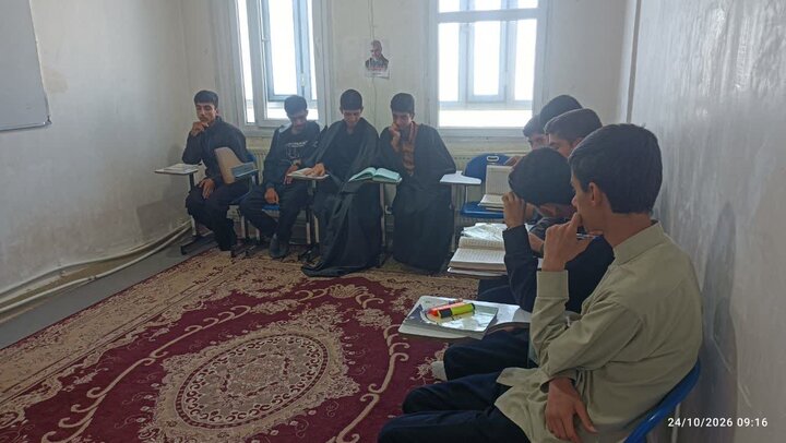 تصاویر/کارگاه آموزش قرآن کریم مدرسه علمیه دلفان