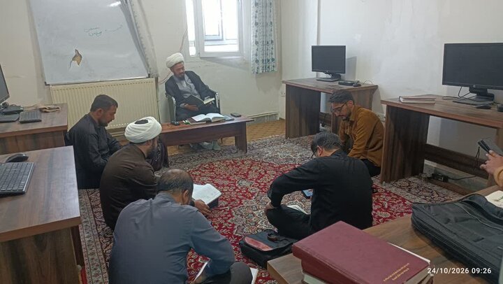 تصاویر/کارگاه آموزش قرآن کریم مدرسه علمیه دلفان