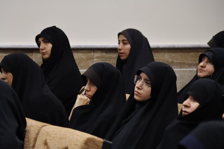 تصاویر/ نشست بانوان فرهنگی و حوزوی استان گیلان