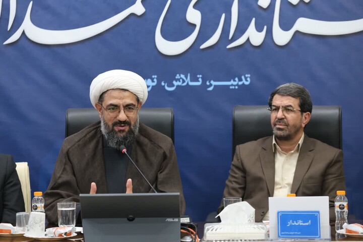 تصاویر /  آیین تکریم و معارفه سرپرست معاونت سیاسی، امنیتی و اجتماعی استانداری همدان