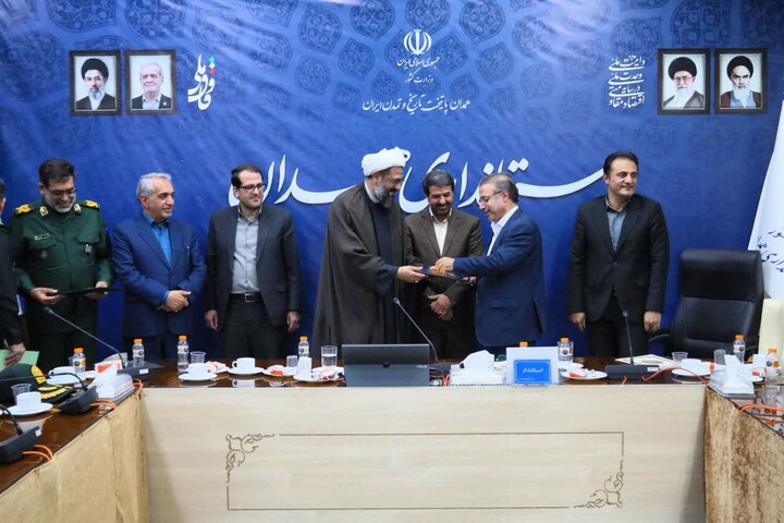 تصاویر /  آیین تکریم و معارفه سرپرست معاونت سیاسی، امنیتی و اجتماعی استانداری همدان