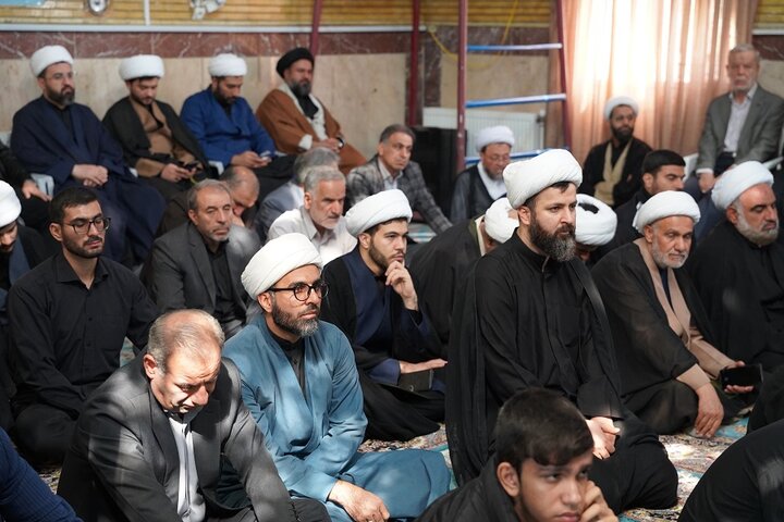 تصاویر| بزرگداشت ارتحال آیت‌الله‌العظمی شبیری زنجانی(ره) حوزه علمیه کرمانشاه