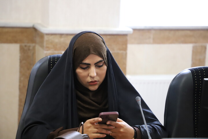 تصاویر/ نشست خبری مدیر حوزه‌ علمیه خواهران استان آذربایجان شرقی