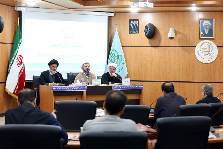 تصاویر/ نشست خبری معاون پژوهش مجتمع آموزشی پژوهشی ائمه اطهار
