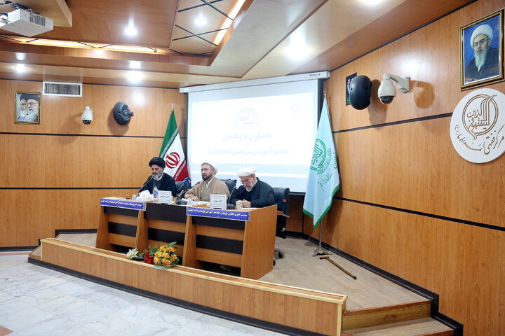 تصاویر/ نشست خبری معاون پژوهش مجتمع آموزشی پژوهشی ائمه اطهار