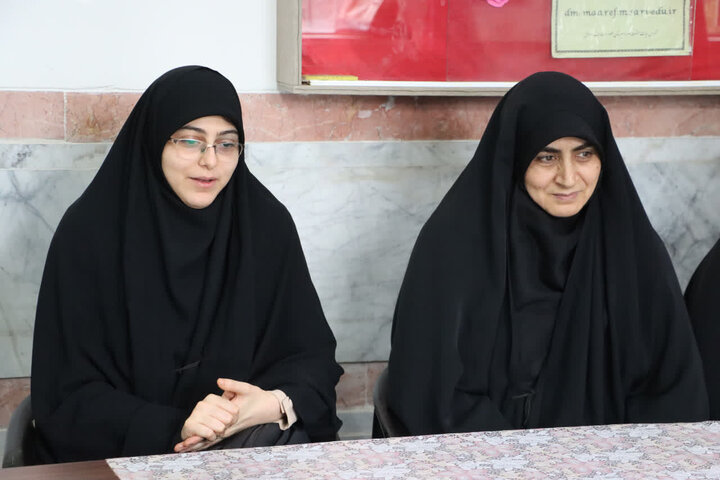 تصاویر/ حضور نماینده ولی فقیه در مازندران و برگزاری نشست علمی در دبیرستان معارف و علوم اسلامی شهید مطهری در ساری