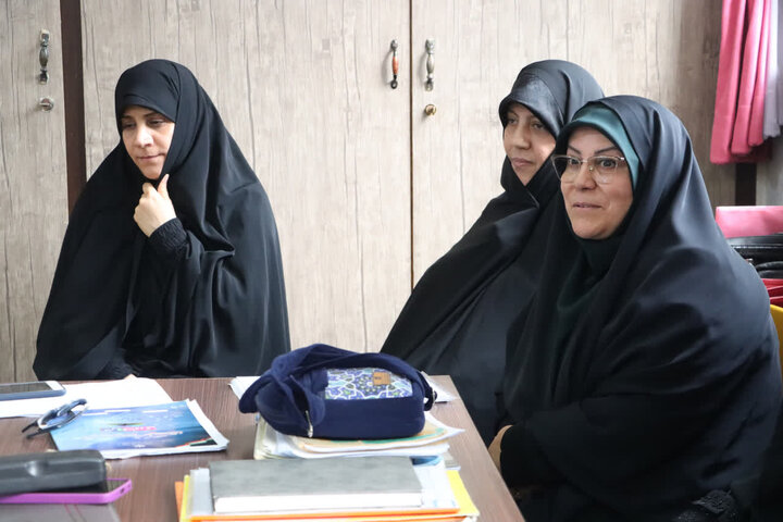 تصاویر/ حضور نماینده ولی فقیه در مازندران و برگزاری نشست علمی در دبیرستان معارف و علوم اسلامی شهید مطهری در ساری
