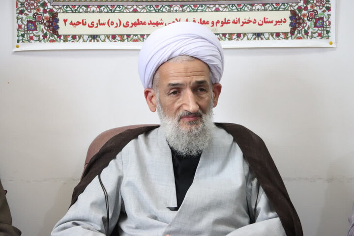 تصاویر/ حضور نماینده ولی فقیه در مازندران و برگزاری نشست علمی در دبیرستان معارف و علوم اسلامی شهید مطهری در ساری