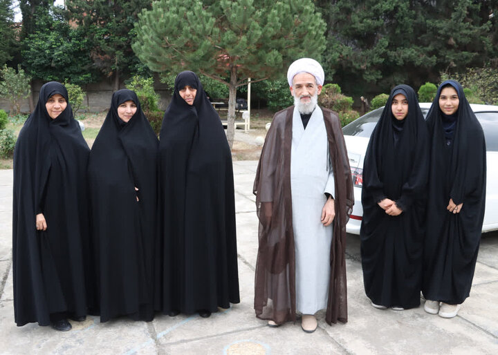 تصاویر/ حضور نماینده ولی فقیه در مازندران و برگزاری نشست علمی در دبیرستان معارف و علوم اسلامی شهید مطهری در ساری