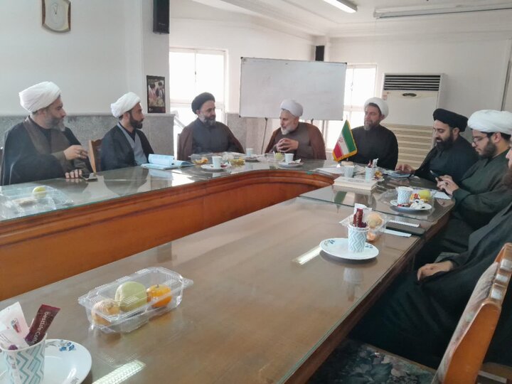تصاویر / نشست مشترک معاونان و رابطین تهذیب و تبلیغ مدارس علمیه استان مازندران