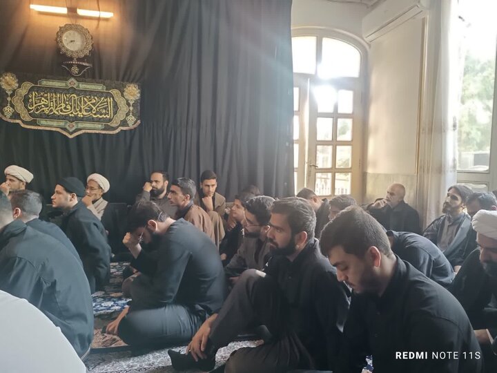 تصاویر/ مراسم عزاداری ایام شهادت حضرت زهرا(س)در مدرسه امام صادق(ع)بروجرد