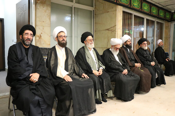 برگزاری مراسم سوگواری ایـام فـاطـمیه اول در دفـتر حضـرت آيت الله العظـمی نـوری هـمدانی