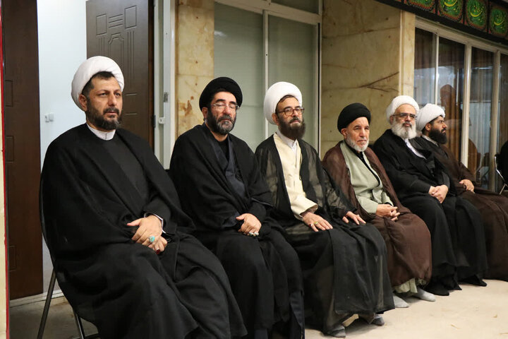برگزاری مراسم سوگواری ایـام فـاطـمیه اول در دفـتر حضـرت آيت الله العظـمی نـوری هـمدانی