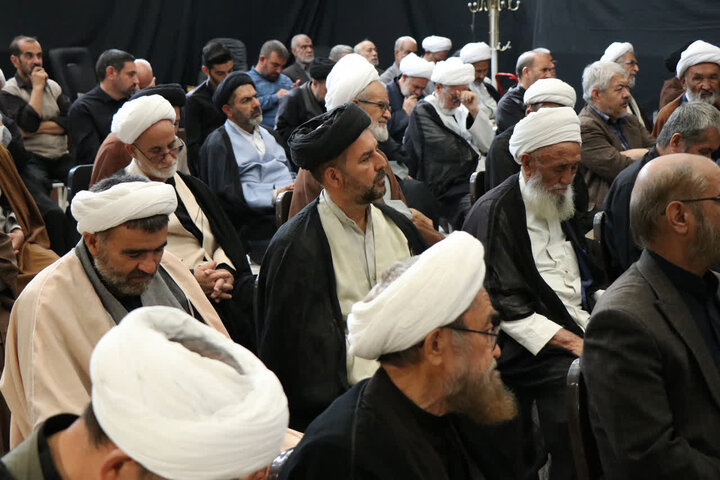 برگزاری مراسم سوگواری ایـام فـاطـمیه اول در دفـتر حضـرت آيت الله العظـمی نـوری هـمدانی