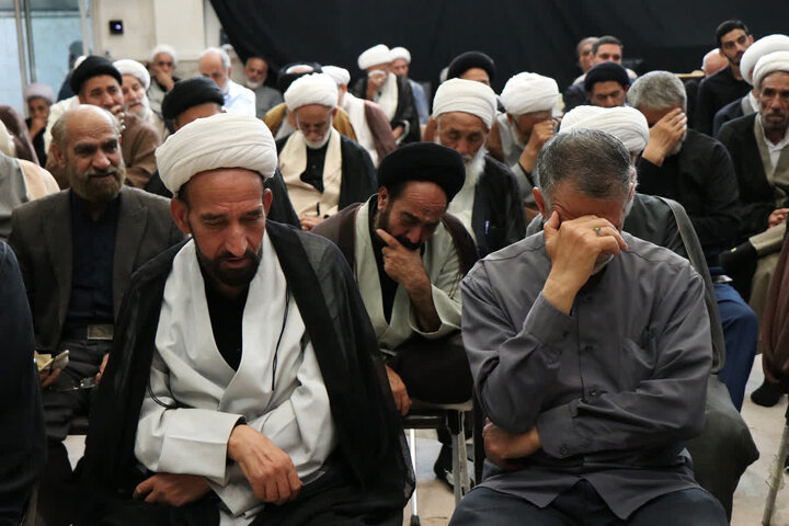 برگزاری مراسم سوگواری ایـام فـاطـمیه اول در دفـتر حضـرت آيت الله العظـمی نـوری هـمدانی