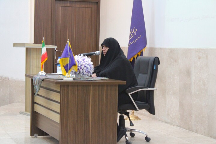 تصاویر/ مراسم تجلیل از طلاب و اساتید نخبه مدارس علمیه خواهران استان کرمان