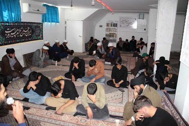 تصاویر/مراسم عزاداری ایام فاطمیه در مدرسه علمیه امام صادق (ع) بیجار