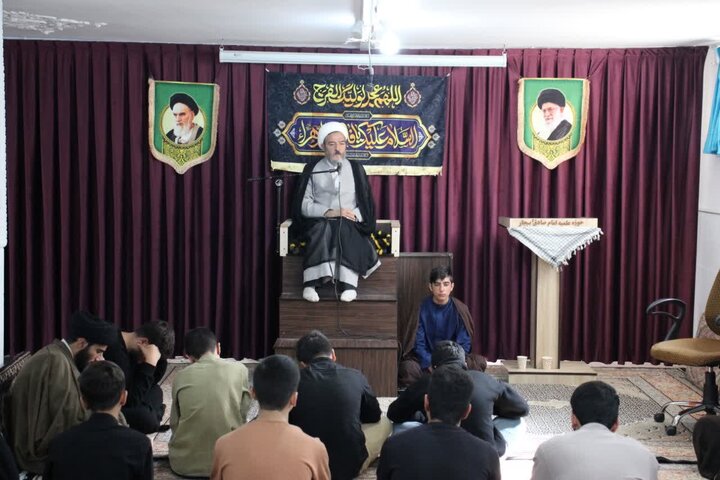 تصاویر/مراسم عزاداری ایام فاطمیه در مدرسه علمیه امام صادق (ع) بیجار
