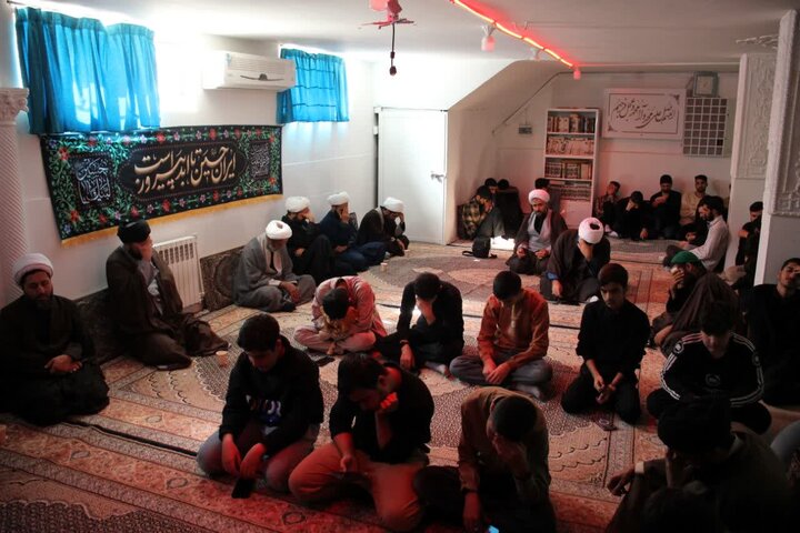 تصاویر/مراسم عزاداری ایام فاطمیه در مدرسه علمیه امام صادق (ع) بیجار