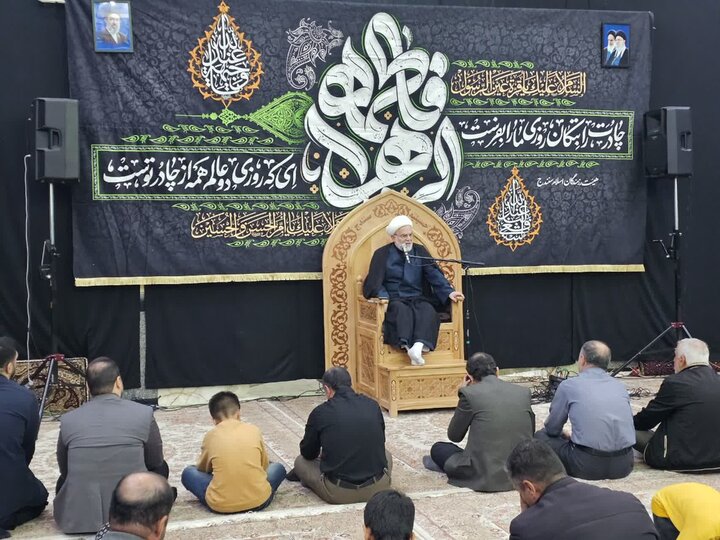 تصاویر/ مراسم سوگواری شهادت حضرت فاطمه (س) در حسینیه مقدسه سنندج