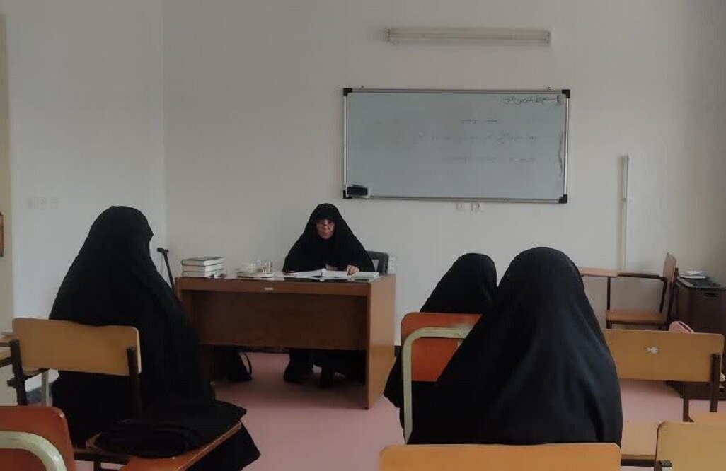 علم و معرفت حضرت زینب(س) در رفتار و مواضع ایشان جلوه‌گر بود