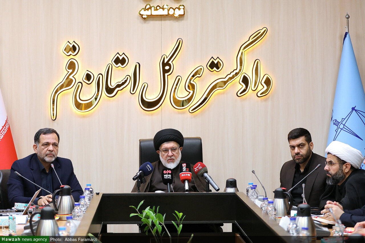 هشدار به هنجارشکنان و کشف حجاب‌ کنندگان در قم؛ برخورد قانونی با جدیت دنبال می‌شود