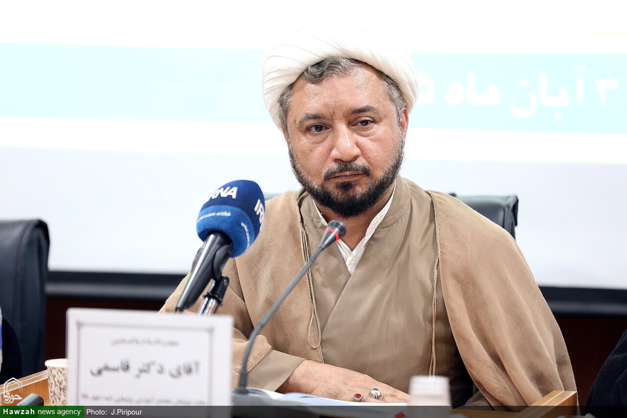 تشریح فعالیتهای پژوهشی مرکز فقهی ائمه اطهار(ع)؛ از انتشار ۵۲۹ عنوان کتاب تا بررسی فقه هستهای و برگزاری همایش «وجوب انتقام»