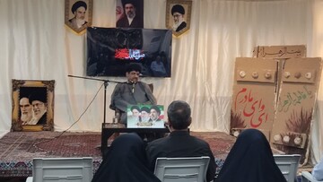 تصاویر/ برگزاری نشست فاطمی در مدرسه علمیه خواهران گناوه