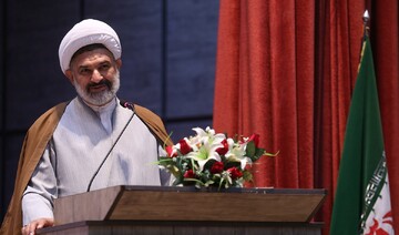 ملت ایران در برابر استکبار تسلیم نخواهد شد