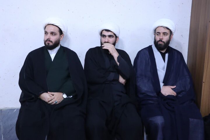 تصاویر/ نشست نماینده ولی فقیه در استان مازندران با نمایندگان تشکل دانش آموزی، دانشجویی و فعالین فرهنگی ساری