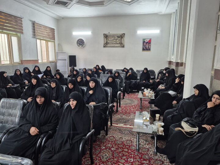 تصاویر/ نشست مبلغین شهرستان با امام جمعه پاکدشت