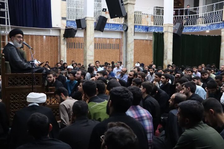 تصاویر/ محفل قرآن و عترت طلاب مدارس آیت‌الله مجتهدی و آیت‌الله حق‌شناس