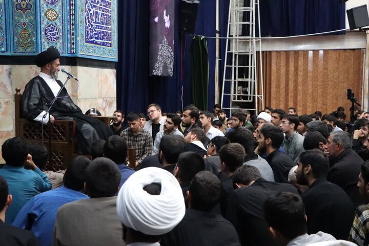 تصاویر/ محفل قرآن و عترت طلاب مدارس آیت‌الله مجتهدی و آیت‌الله حق‌شناس