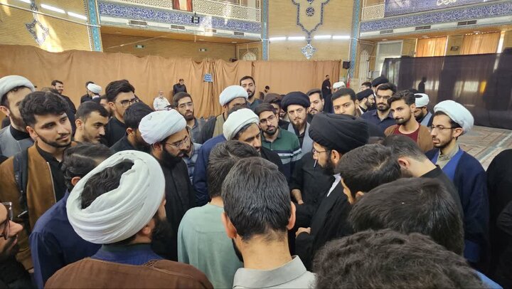 تصاویر/ نشست تبیینی با موضوع "راهکارهای موثر نقش آفرینی طلاب در جنگ تمدنی اخیر" در مدرسه علمیه معصومیه
