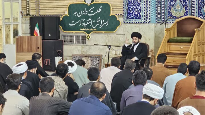 عکس های تصاویر/ نشست تبیینی با موضوع "راهکارهای موثر نقش آفرینی طلاب در جنگ تمدنی اخیر" در مدرسه علمیه معصومیه