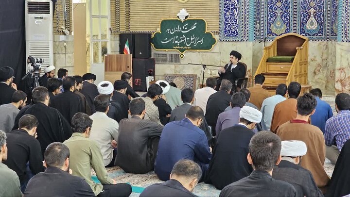 تصاویر/ نشست تبیینی با موضوع "راهکارهای موثر نقش آفرینی طلاب در جنگ تمدنی اخیر" در مدرسه علمیه معصومیه