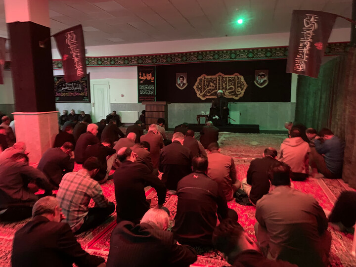 تصاویر / برگزاری مراسم روضه ایام فاطمیه در دفتر امام جمعه ملایر