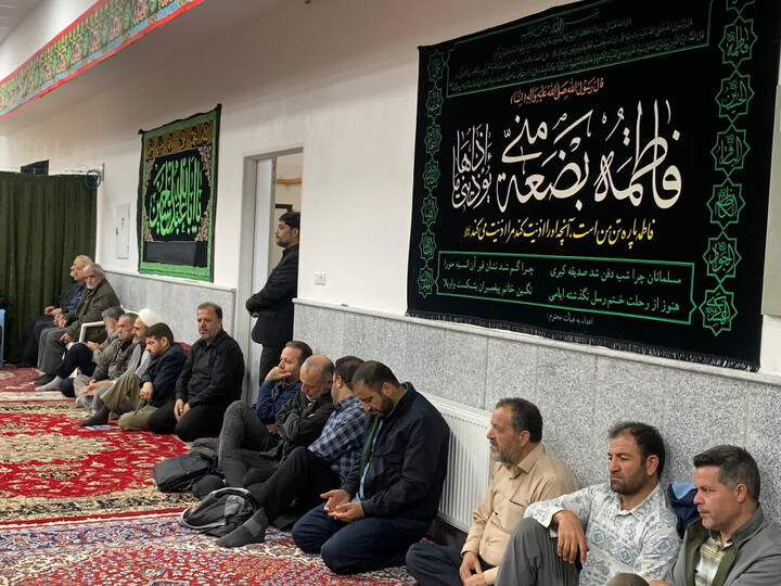 تصاویر / برگزاری مراسم روضه ایام فاطمیه در دفتر امام جمعه ملایر