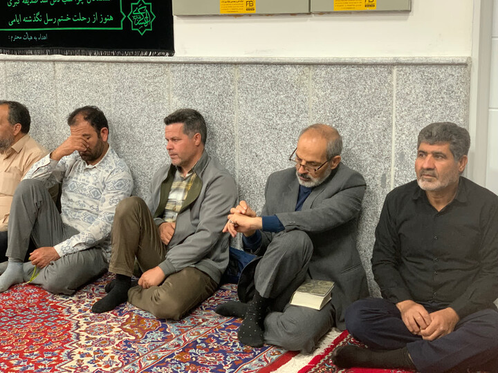 تصاویر / برگزاری مراسم روضه ایام فاطمیه در دفتر امام جمعه ملایر