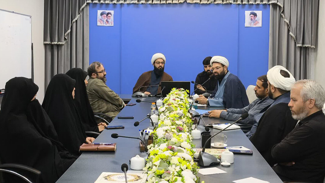 بررسی برنامه‌های تشکل راویما با تأکید بر شناسایی و حمایت از طلاب فعال در ادبیات داستانی